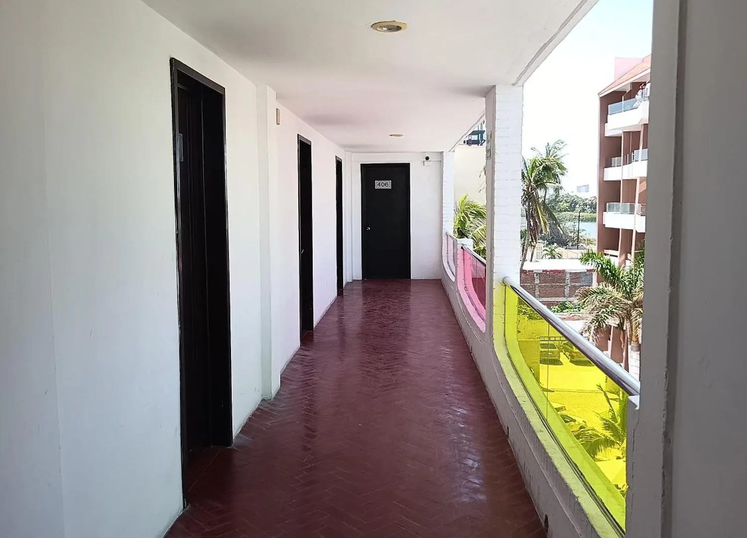 ***  Hotel Essen'S Mazatlán México