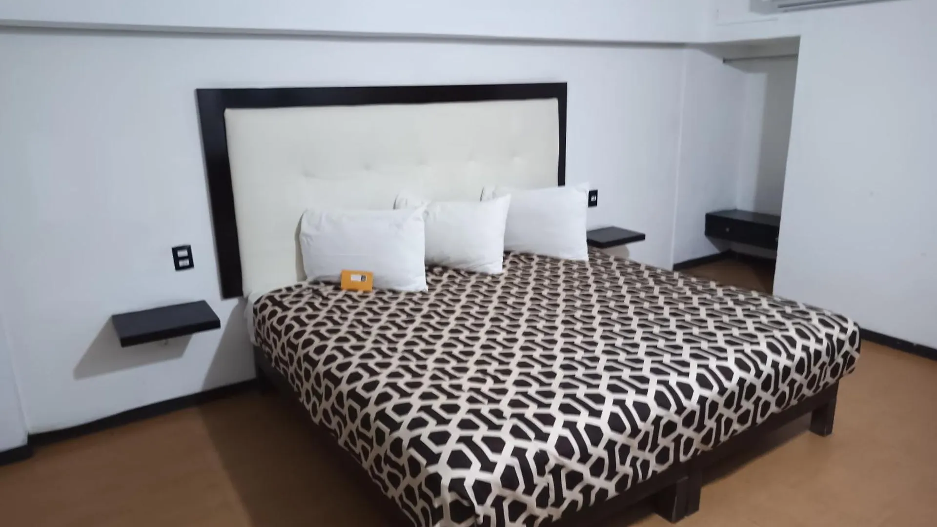 Hotel Essen'S Mazatlan
